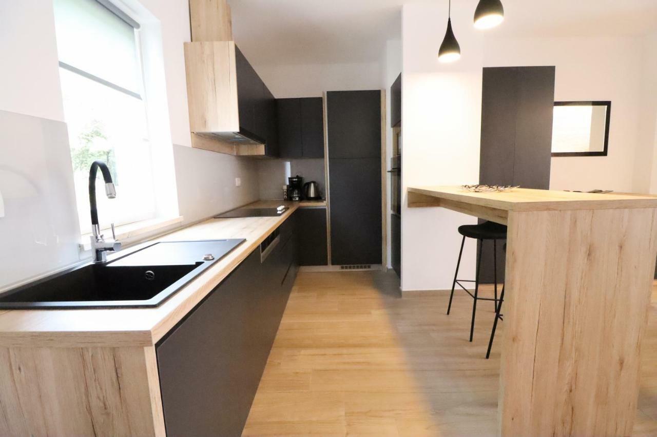 Brand New Apartment In Малинска Екстериор снимка
